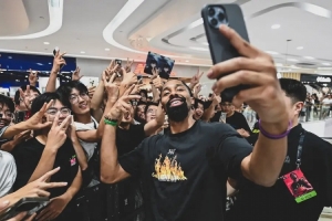 丁威迪中国行——出发咯，今天有没有人在西湖偶遇丁局