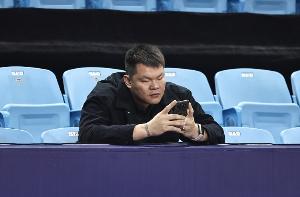 媒体人：广州为陈国豪报价550万被匹配+提交易被拒 朱总游说解套