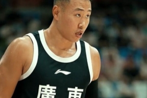 贺希宁晒比赛视频：变深的不仅只有肤色 还有场上努力的态度🔥