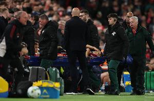 有情义！帕尔马祝福莱奥尼：帕尔马大家庭祝愿你早日康复💛💙