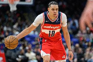 凯肖恩-乔治：特雷-约翰逊非常专注 每个动作都全力以赴 绝不偷懒