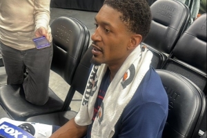 季前赛快船对阵广州龙狮 比尔因右膝酸痛缺席 其余所有人均可出战