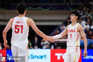 李京龙：根本没法比 杨瀚森站的台阶更高 曾凡博签篮网是商业运作