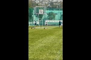 博主：国安备战与新鹏城比赛，除韩佳奇和斯帕吉奇全员出席