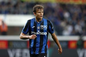 又伤！迪马：亚特兰大后卫斯卡尔维尼屈肌一级损伤，将伤停约3周