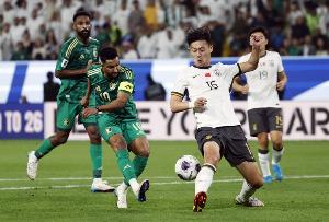 直播吧：国足11月可能交手乌兹别克、沙特，地点计划安排在杭州