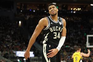 若被交易更想去尼克斯？字母哥：谁说的？我没看那篇报道