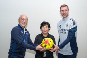 马德兴谈中英交流会：小球员都不认识默特萨克 青训核心仍是竞赛