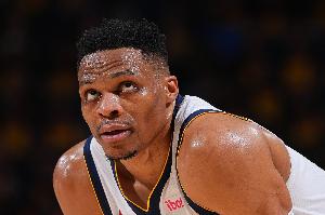 小阿德尔曼：曾和威少共事是种荣幸 他会毫无悬念地入选名人堂