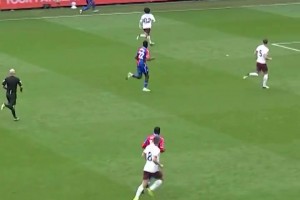 第一脚接球这下太从容了！奥利塞在水晶宫时就已展现大师风采！